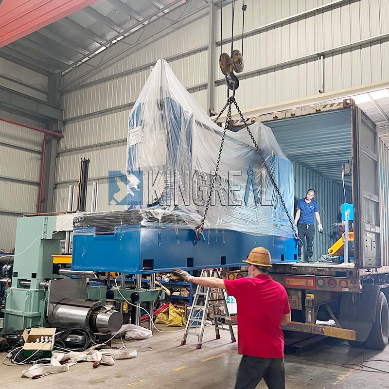 Ang aluminyo slitting machine ay ipinadala sa Russia